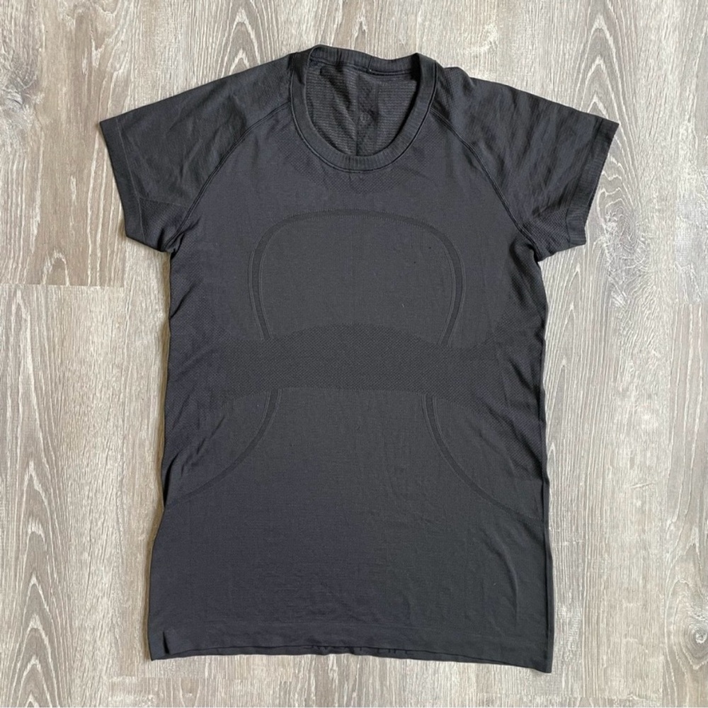 Lululemon Swiftly Tech Short Sleeve